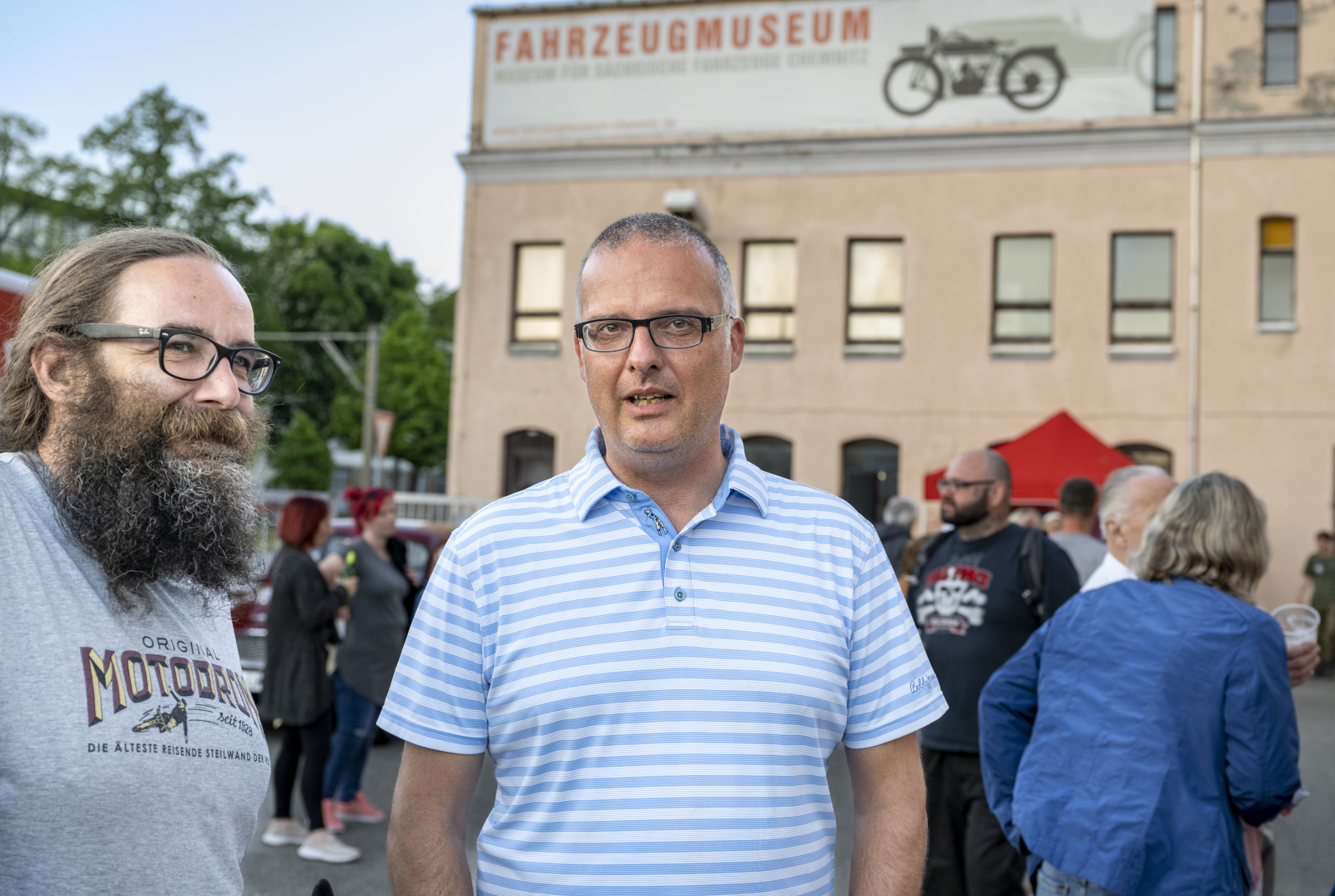 Vereinsvorsitzender Ludwig Karsch im Gespräch (Foto: Detlef Müller)