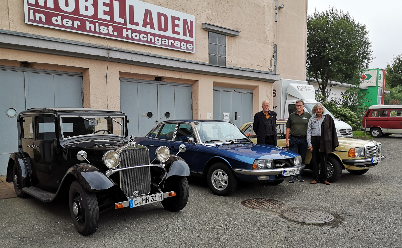 Drei historische Autos des 1. Chemnitzer Oldtimerclub e.V. und ihre Besitzer