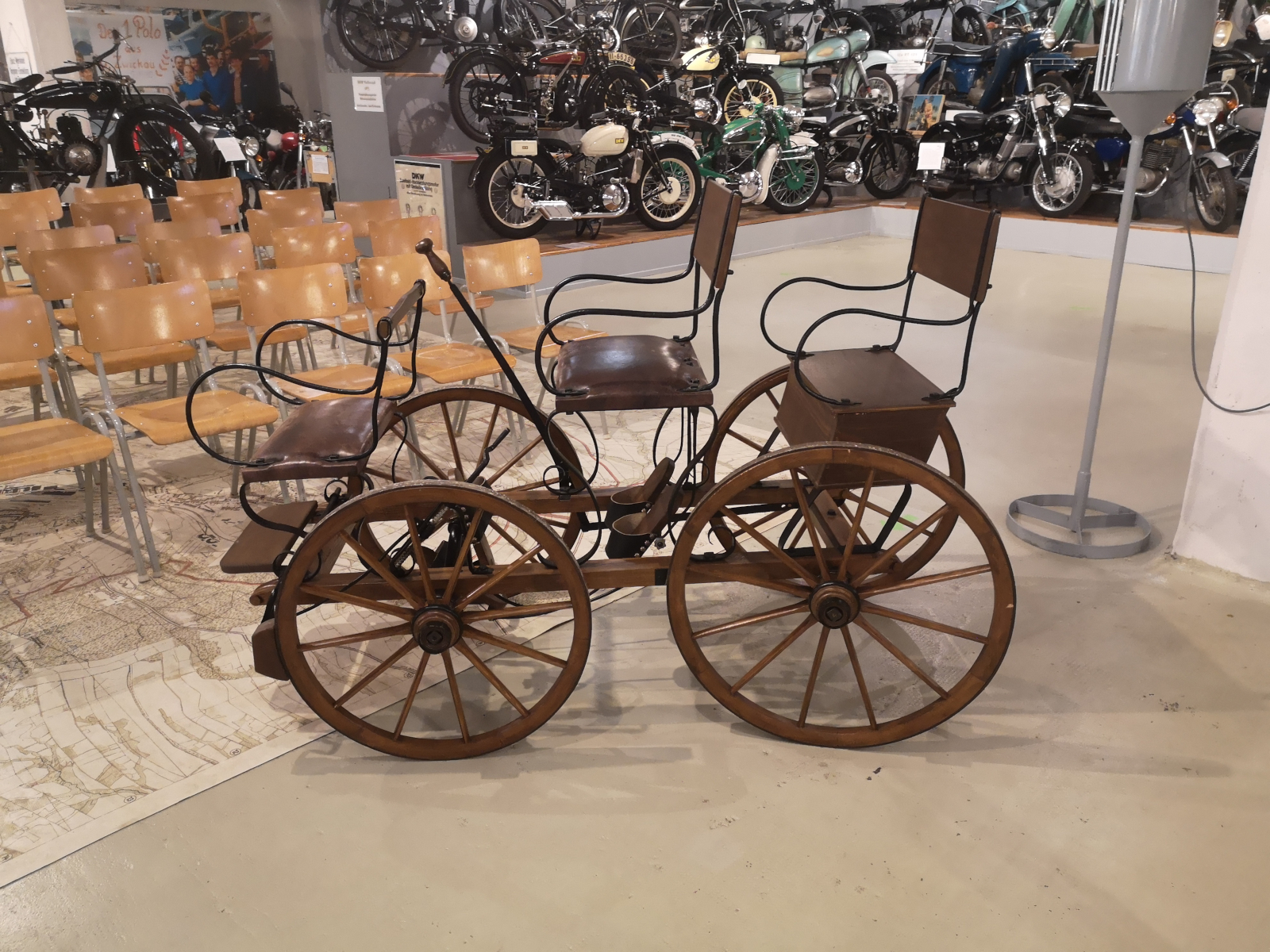 Vierrädrige Tretkutsche/Kröners Fahrmaschine. Foto: Kathy Eichholz