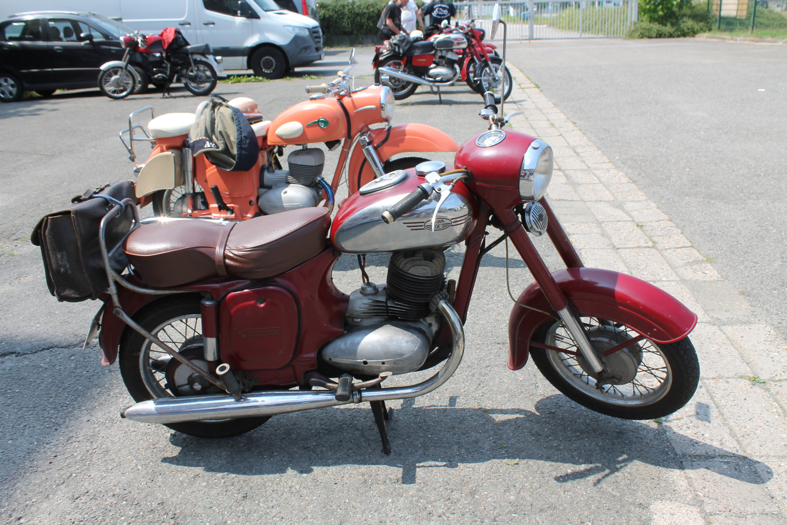 Fahrzeuge auf dem Jawa-Treffen 2026. Foto: Olaf Seifert