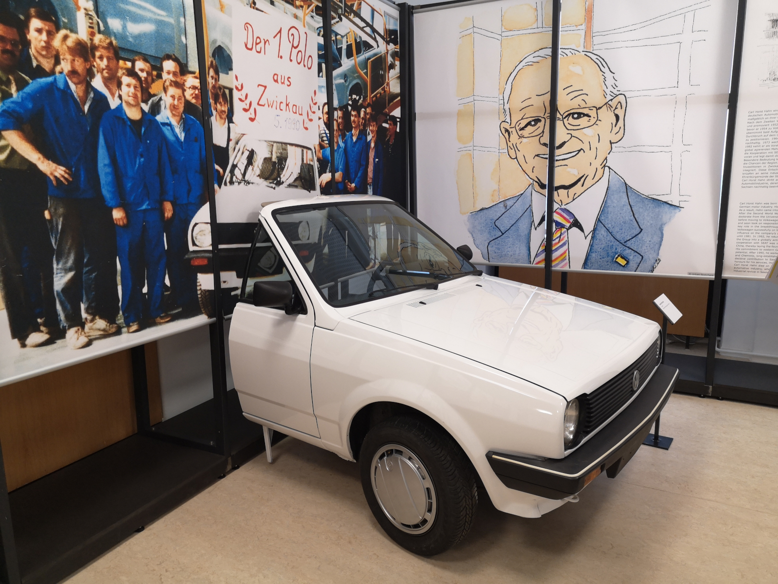 VW-Polo aus dem Fahrzeugmuseum in der Ausstellung zu Ehren Carl H. Hahns. Foto: Kathy Eichholz